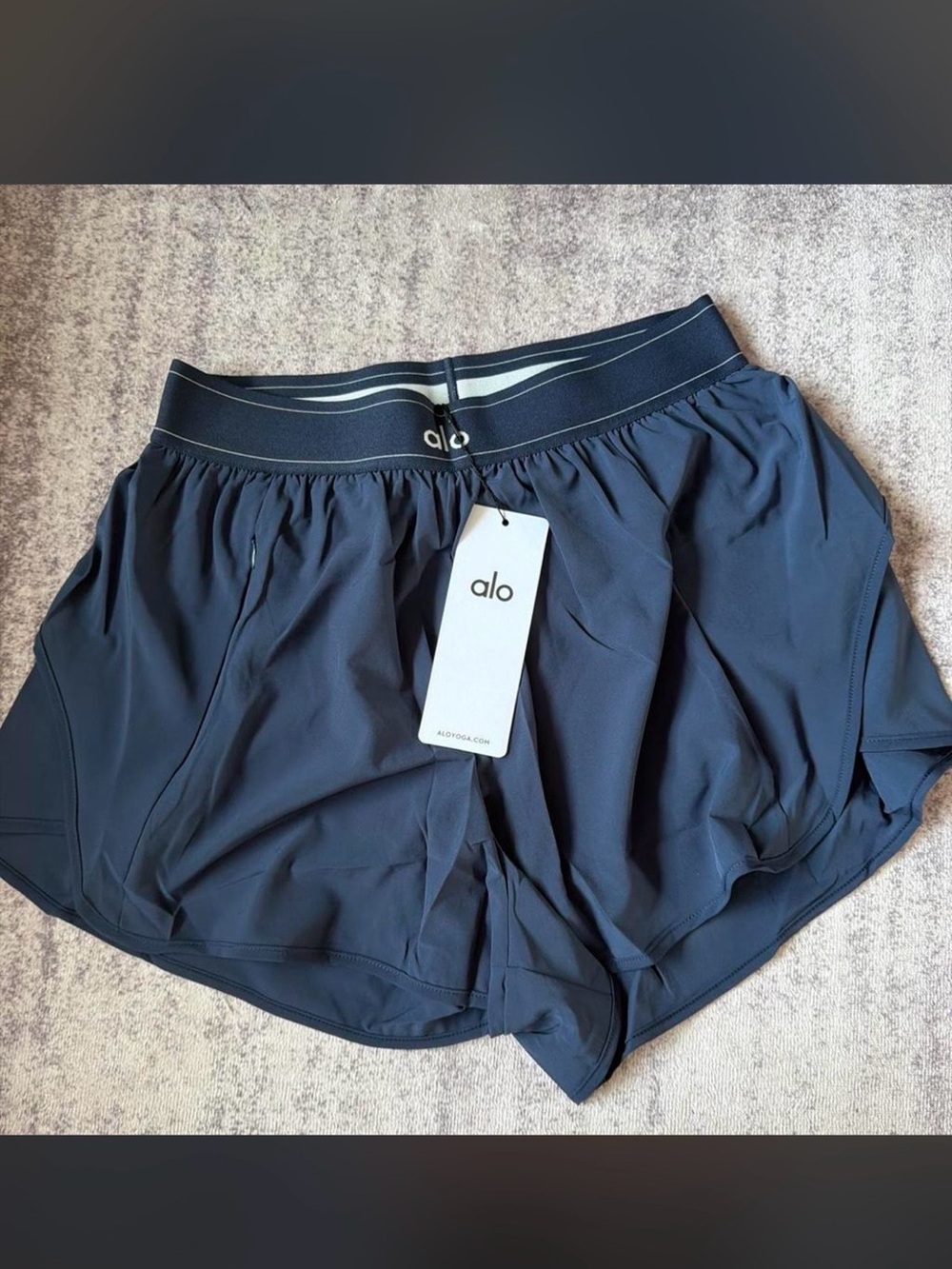 ALO Yoga Navy Athletic Running Shorts with Contrast Waistband